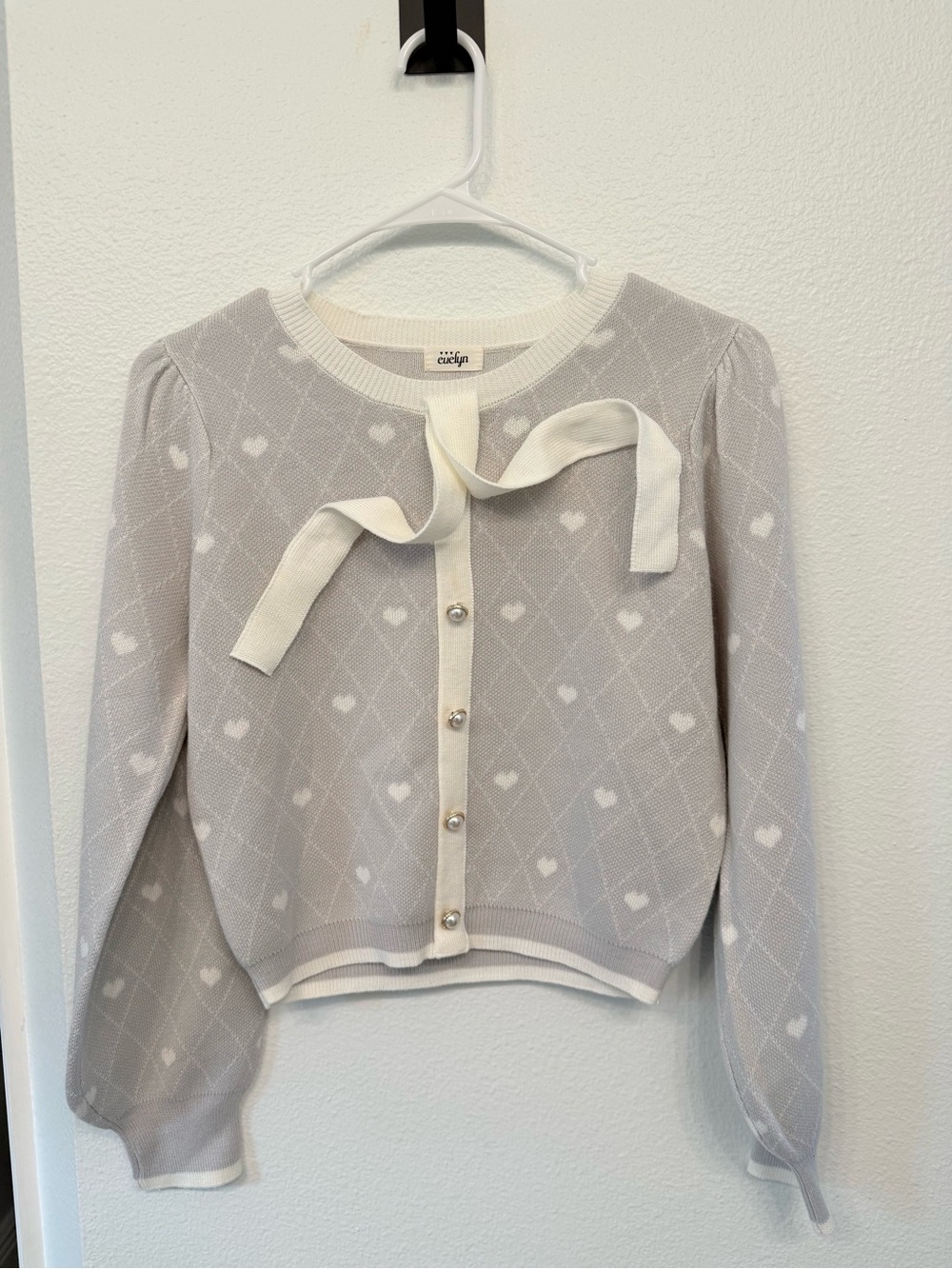 evelyn Japan Heart Knit Cardigan Gray Ivory Free Size XS/S Pearl Buttons Kawaii